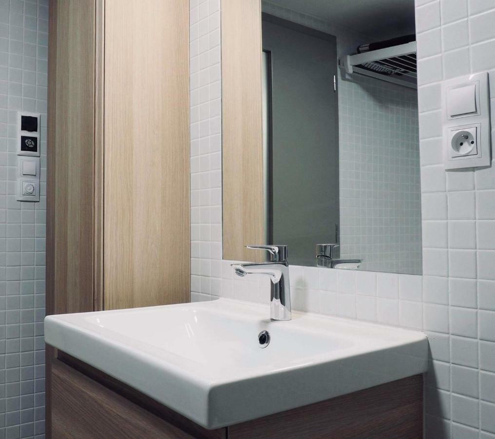 Ap10 - Apartments 4U Brezinova "Overnight Simply" Hradec Králové Buitenkant foto