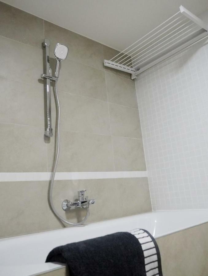 Ap10 - Apartments 4U Brezinova "Overnight Simply" Hradec Králové Buitenkant foto