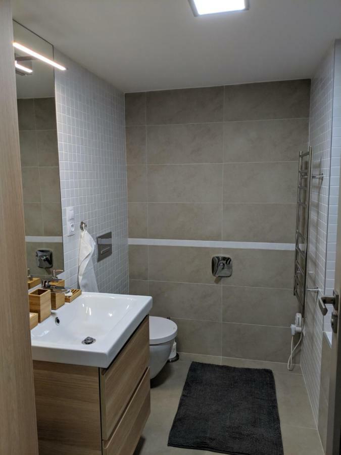 Ap10 - Apartments 4U Brezinova "Overnight Simply" Hradec Králové Buitenkant foto